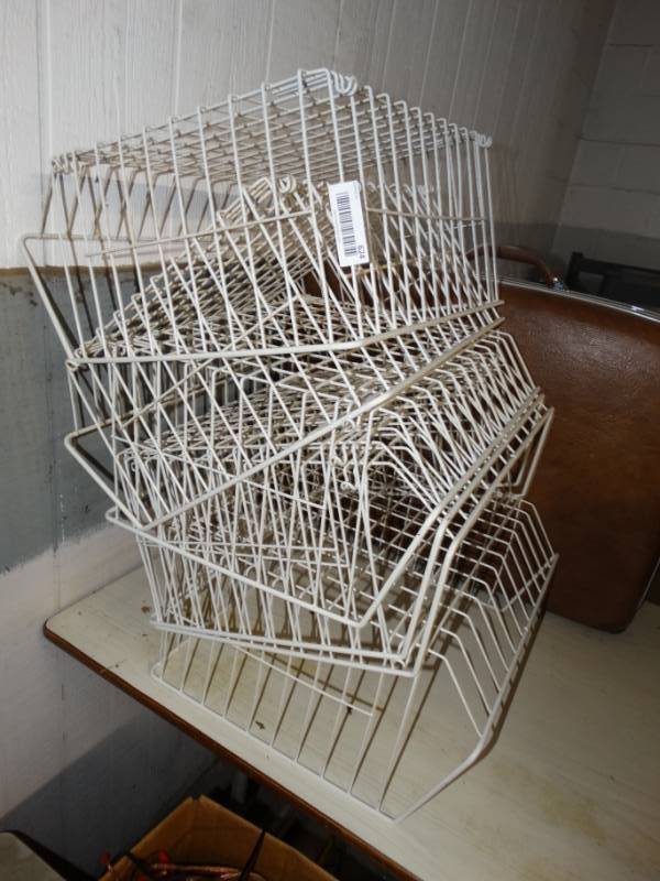 lot 624 image: Lot of Metal Baskets.