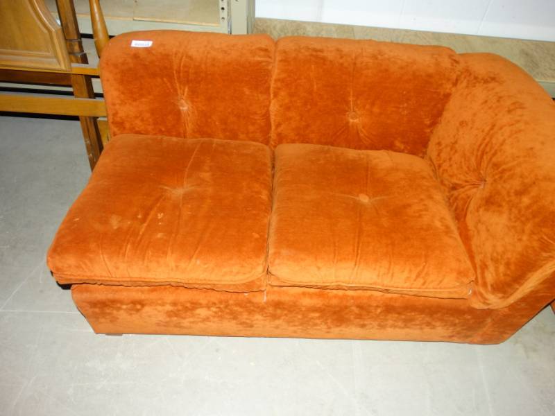 lot 691 image: Lounge love seat sofa.