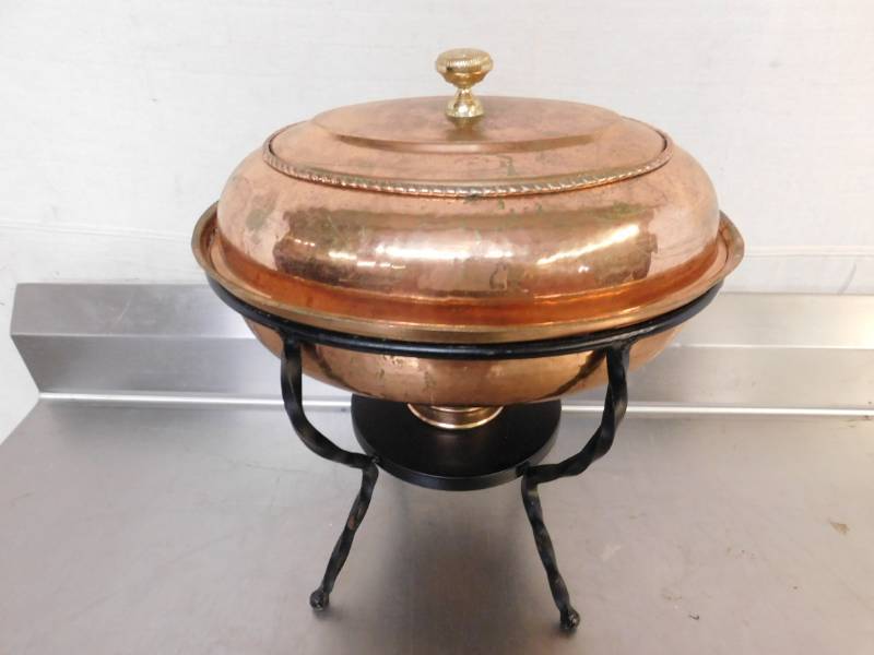 lot 2110 image: Oval Chafer