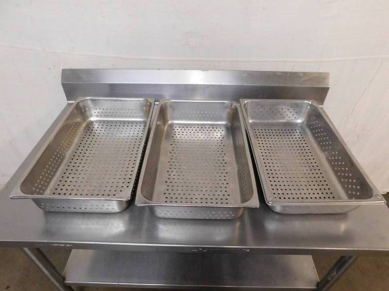 lot 2129 image: 3 Fullsize Perferated Pans