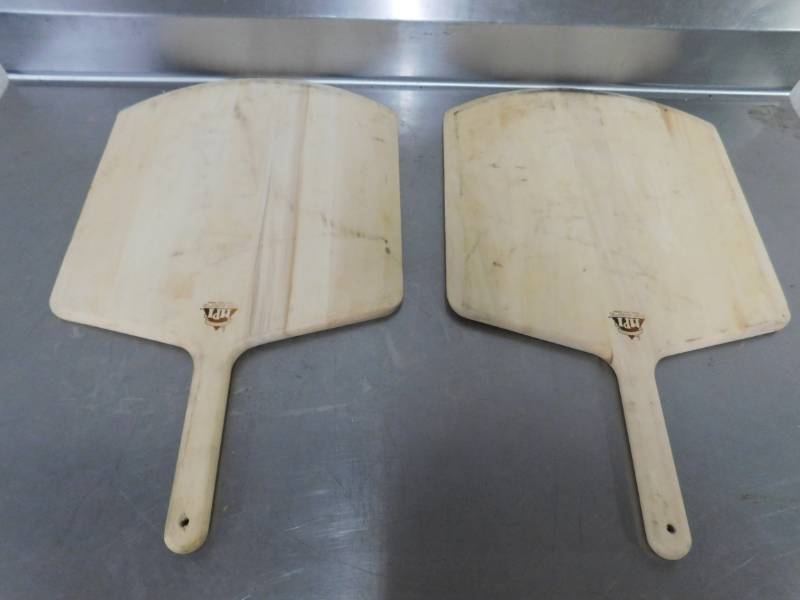 lot 2164 image: 2 Wood Pizza Peels