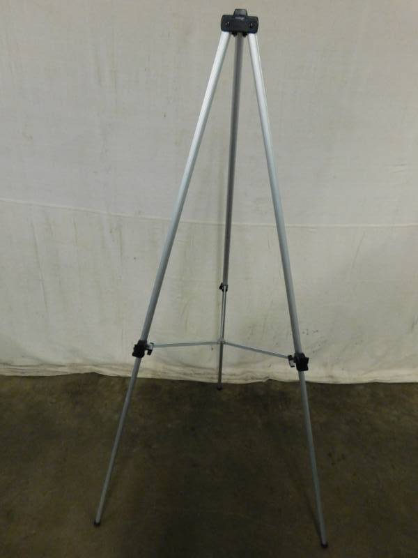 lot 2165 image: Metal Tripod Sign Display