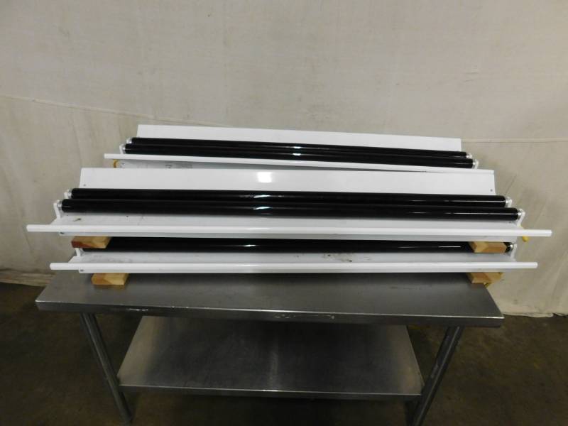 lot 2174 image: 4 Flourescent Black Lights