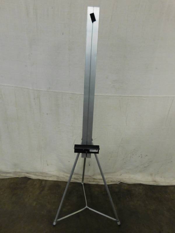 lot 2167 image: Metal Tripod Sign Display