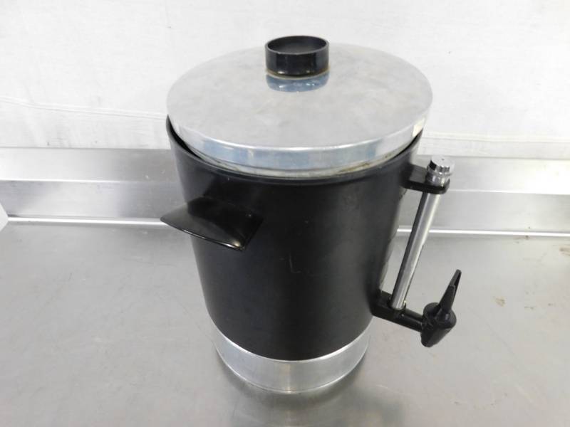 lot 2082B image: Regal Perculator