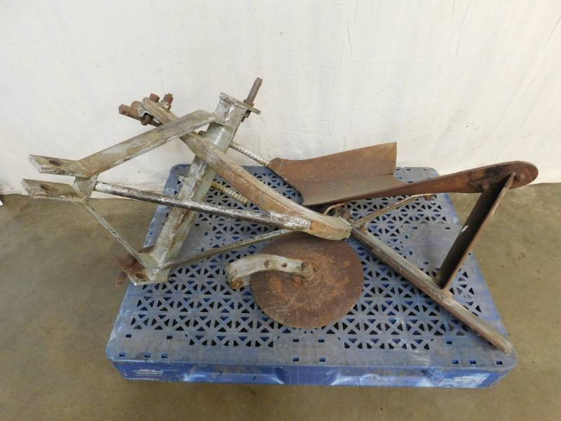 lot 2175 image: Metal Plow