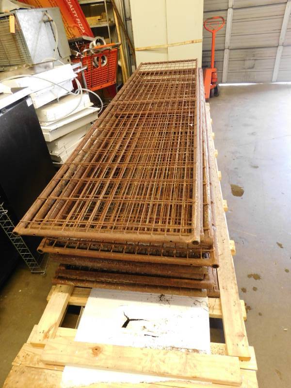 lot 2180 image: Metal Fence Panels