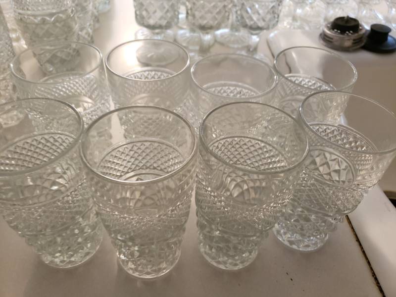 lot 1854 image: Glassware