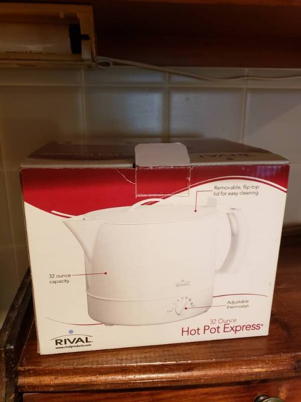 lot 1861 image: Rival Hot Pot Express