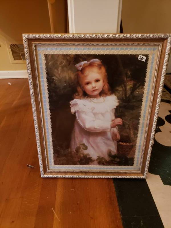 lot 1874 image: Small Child in White Dress