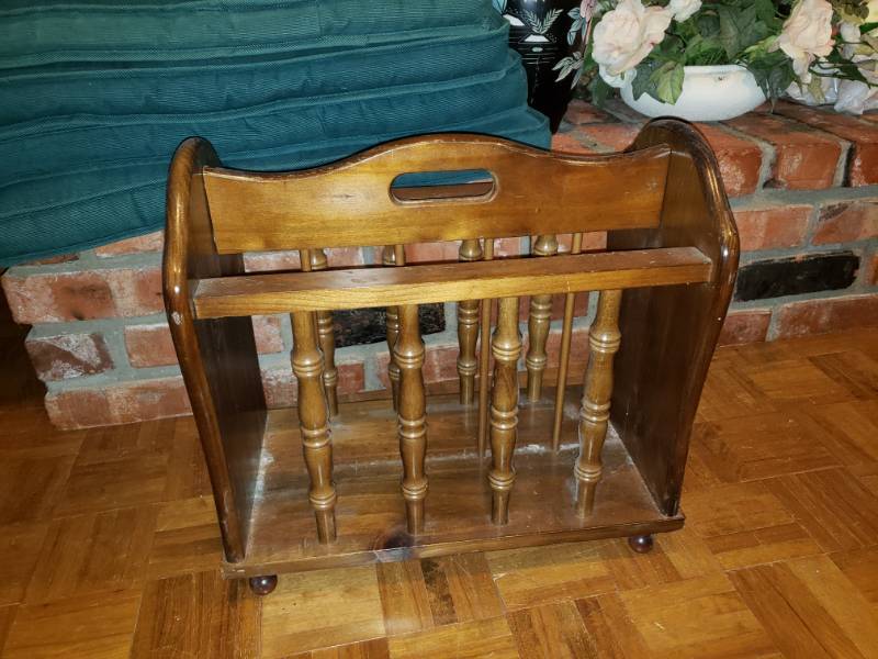lot 1897 image: Wooden Magazine Rack