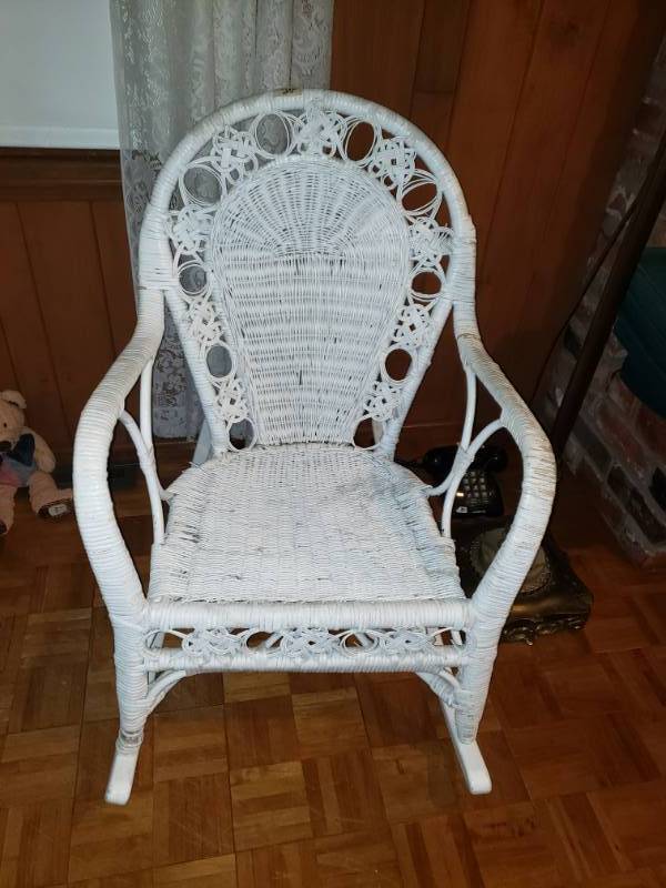 lot 1898 image: White Wicker Rocking Chair