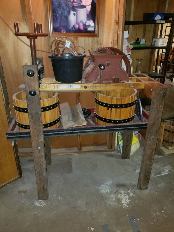 lot 10 image: Vintage Double Head Grape Press