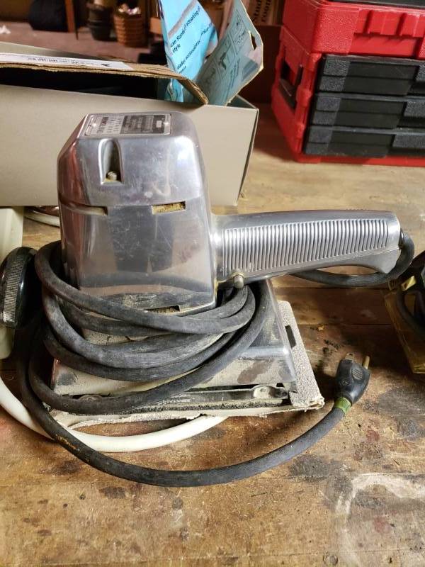 lot 1945 image: Craftsman Orbital Drill