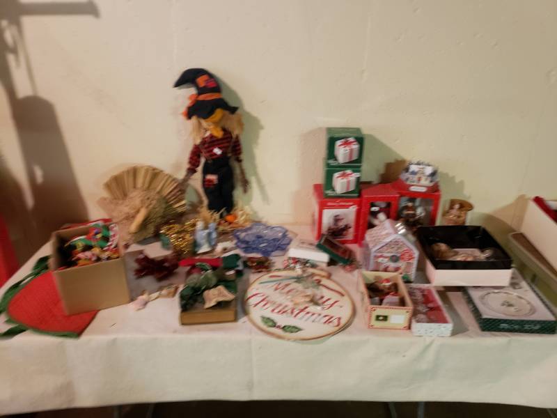 lot 1966 image: Table Top of Christmas Decor