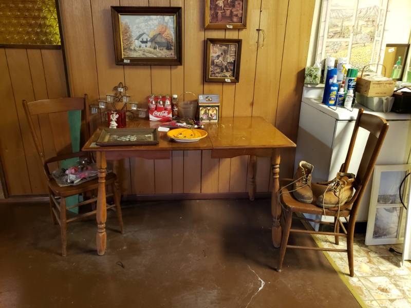 lot 1972 image: Table and 2 Chairs