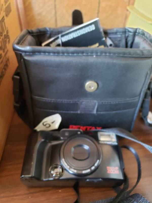 lot 1989 image: Camera