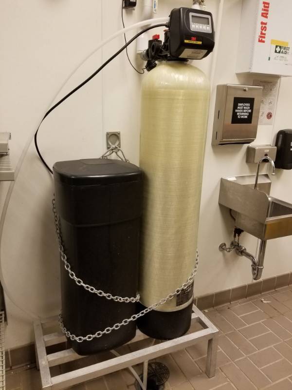 lot 2559 image: 3M Clack Water Softner CFSM1254