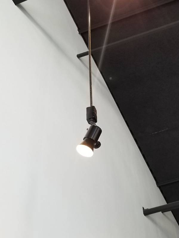 lot 2579 image: 5 Hanging Lights