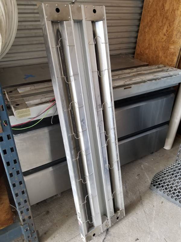 lot 2512 image: Hatco Foodwarmer Heat Lights (3)