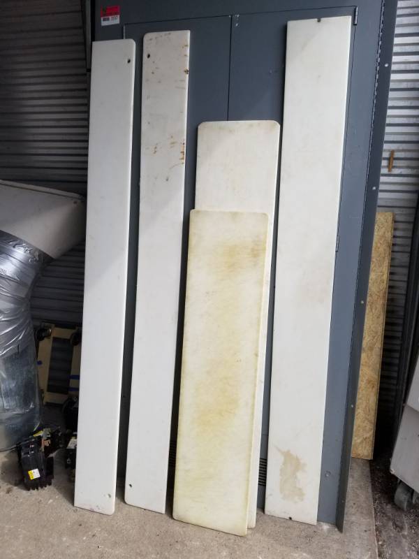 lot 2522 image: Various Size Cutting Boards (5)