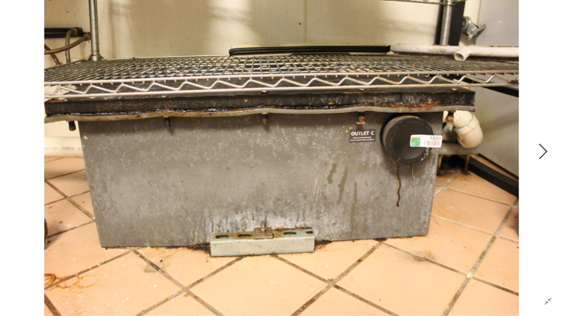 lot 1831 image: Schier Trapper II Series Grease Interceptor Model PATG-30-LO