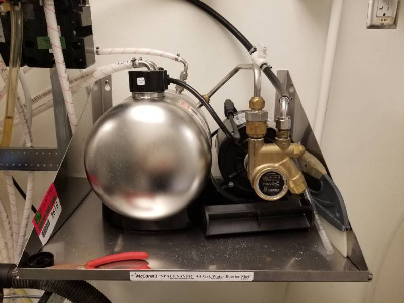lot 2618 image: Procon Pump And Shelf