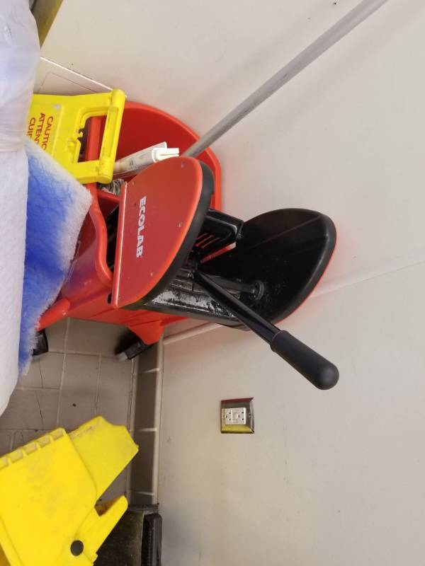 lot 2621 image: 2 Mop Buckets