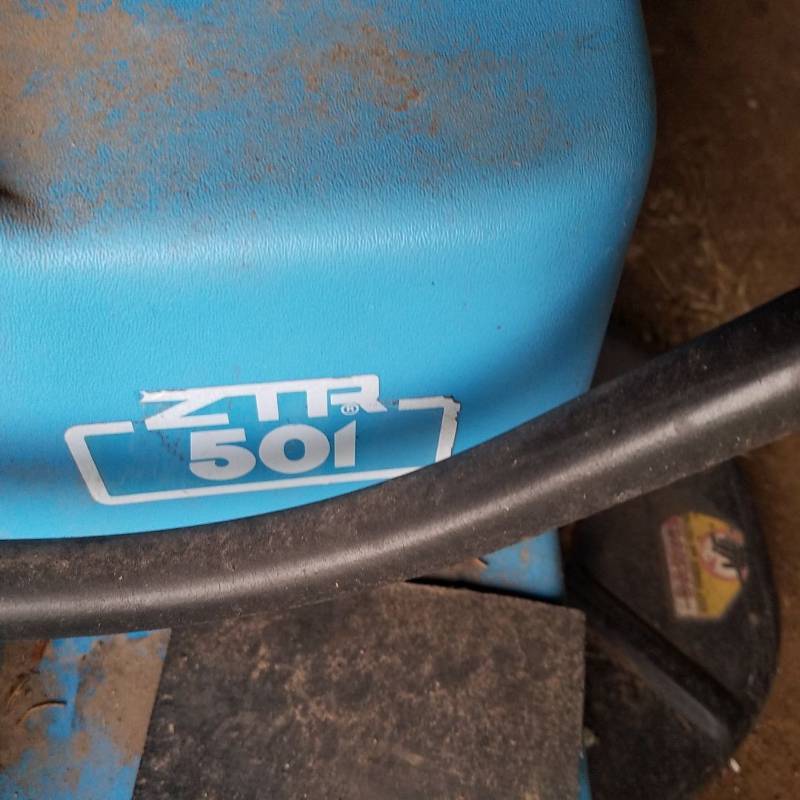 Dixon ZTR 501 - 48 inch cut - has some kind of mechanical issue