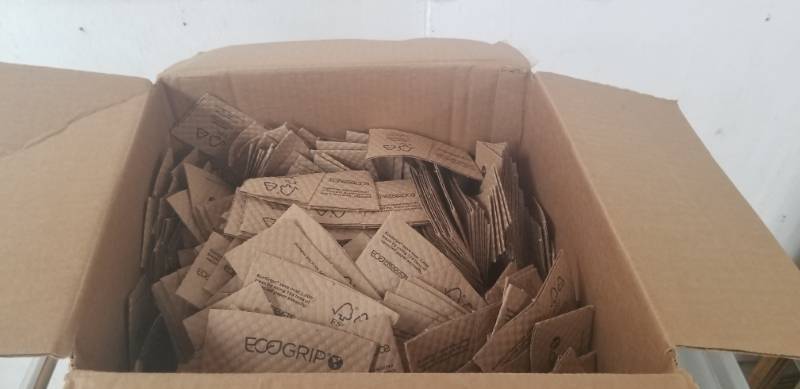 lot 2675 image: EcoGrip Recycled Cardboard Coffee Cup Grips Case Lot