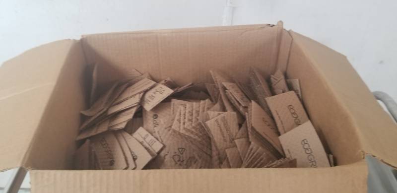 lot 2676 image: EcoGrip Recycled Cardboard Coffee Cup Grips Case Lot