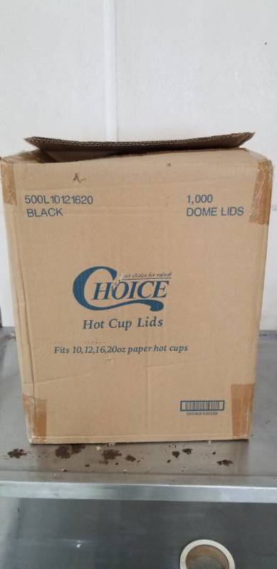 lot 2681 image: Choice Black Hot Club Lids Fits 10,12, 16, & 20 oz paper hot cups Case Lot