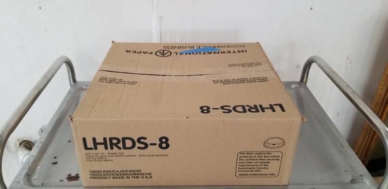 lot 2685 image: Hot Cup Domed Lids LHRDS-8 Case Lot