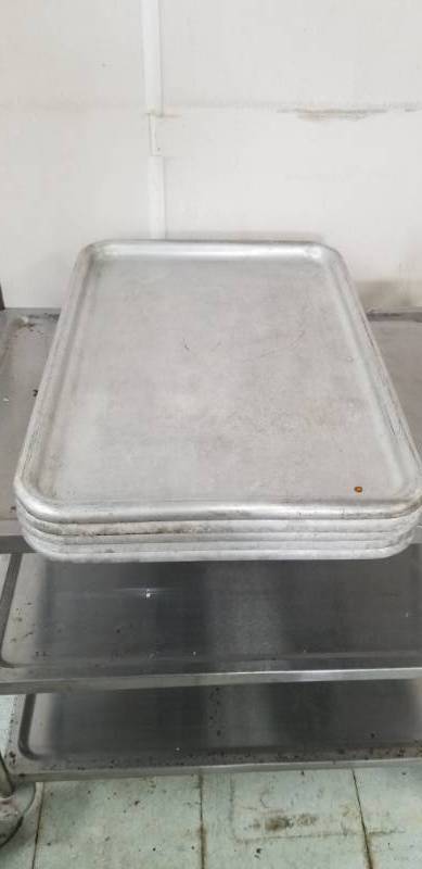 lot 1900 image: Sheet Pans Lot of 5