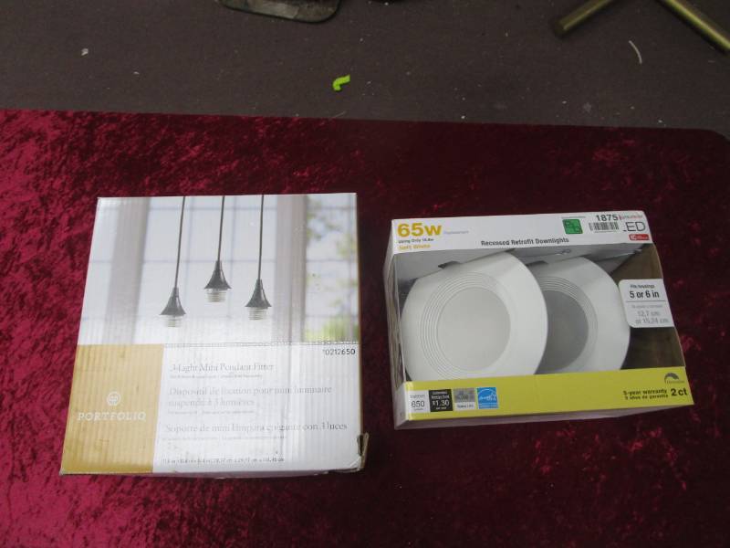 lot 1875 image: 3 Light Mini Pendant Fixture and 2 Recessed Retrofit Downlights 65w