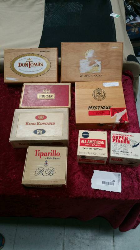lot 5584 image: Vintage Cigar  Shotgun Shell Boxes Lot of 8