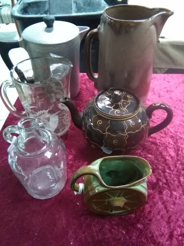 lot 5544 image: Pitchers Lot - Anchor Hocking Frankoma, Syrup, WorldCraft Hammered Aluminum, Rhead Ware from Burslem England