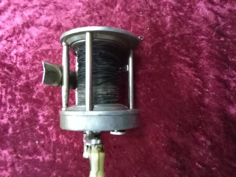 lot 5558 image: Pflueger Supreme Level Wind Anti Back-Lash Fishing Reel