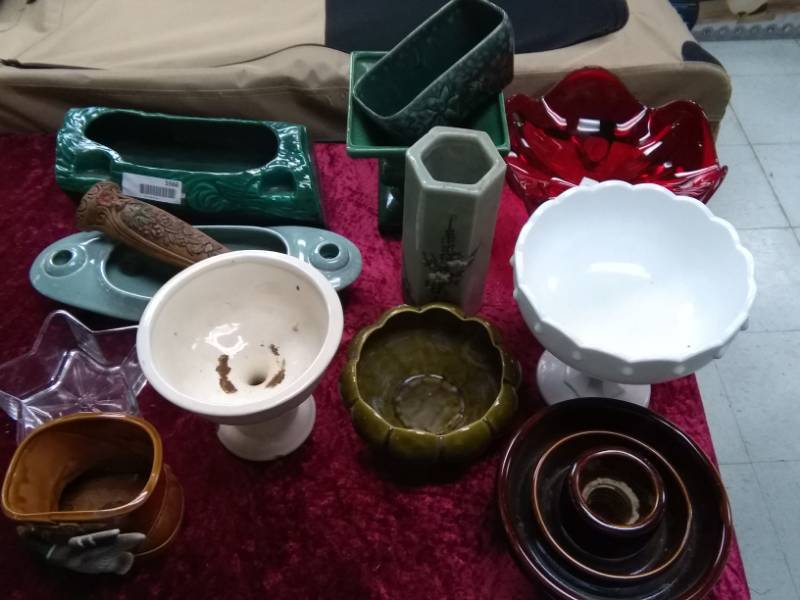 lot 5566 image: Planters  Vases Lot - Haeger, Floraline, Lefton�