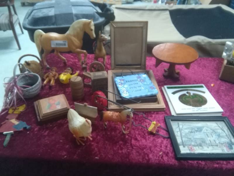 lot 5568 image: Vintage Toys and Pictures - Horses, Baskets, Figurines, Pictures & Frames, Doll Pedistal Table