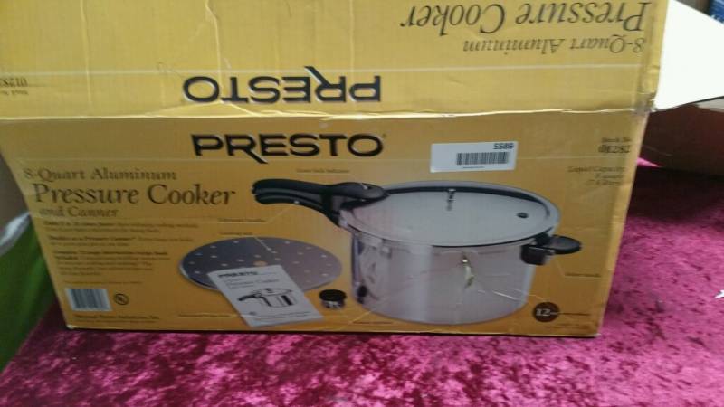 lot 5589 image: Presto Pressure Cooker