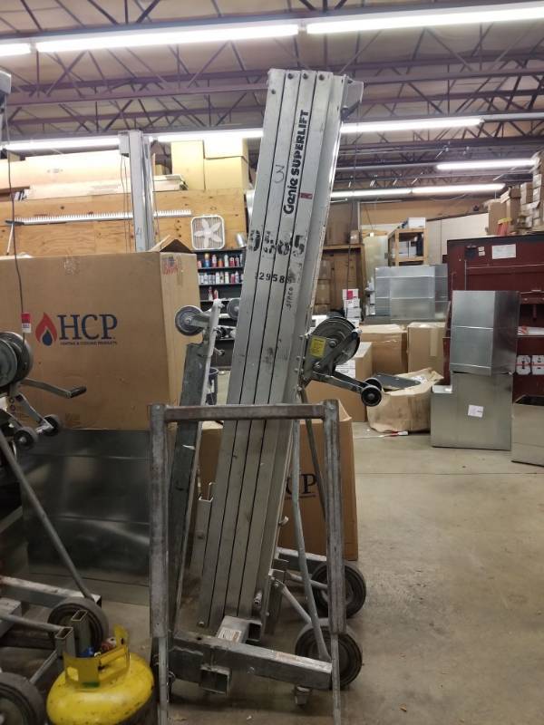 lot 2654 image: Genie Superlift SL-24