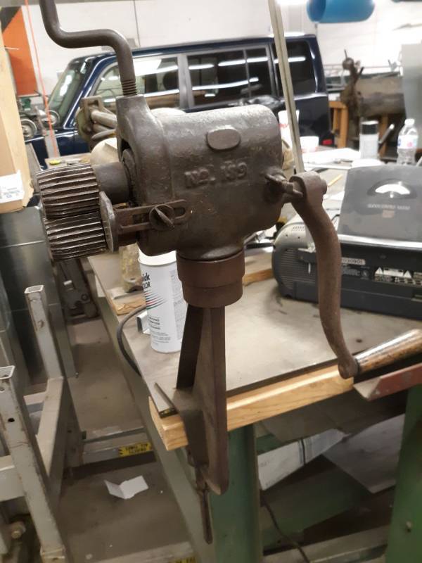lot 2664 image: VINTAGE BLACKSMITH�NIAGARA�Tinsmith Sheet�Metal�Crimper Roller Head crimper #189