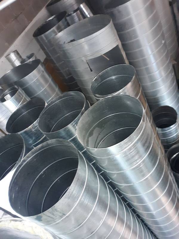 lot 2677 image: Air Ducts Various Sizes