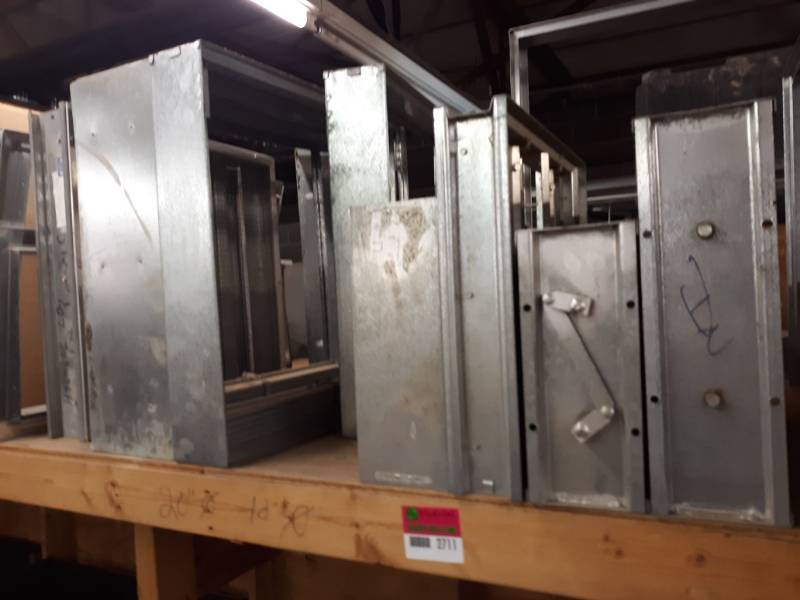 lot 2711 image: Assorted Air Duct Fire Dampers