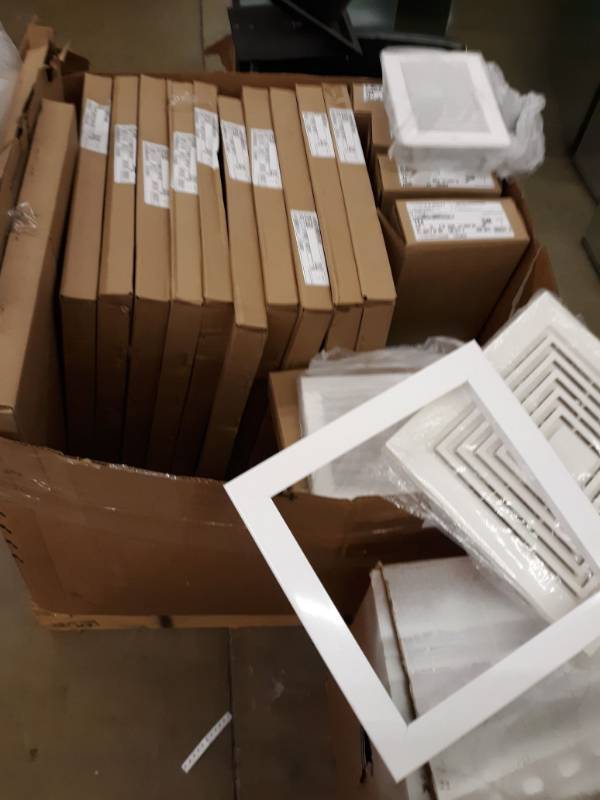 lot 2717 image: Air Duct Covers and Vents