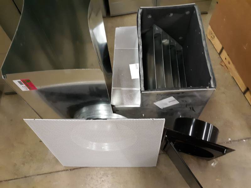 lot 2719 image: Air Duct Pieces