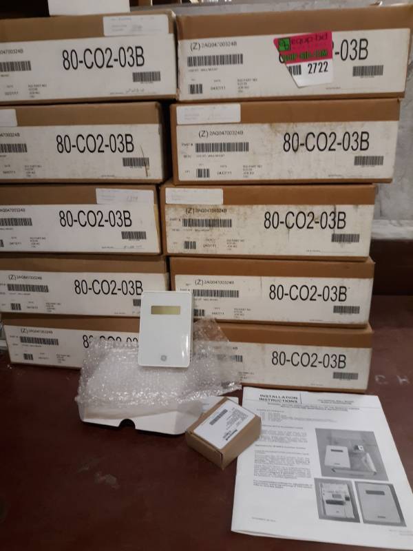lot 2722 image: 12 New GE Wall Mount CO2 Sensors
