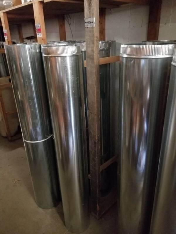 lot 2747 image: 10in Straight Duct Pieces