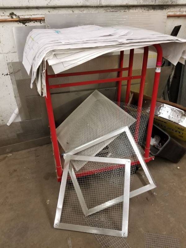lot 2759 image: Red Cart On Wheels